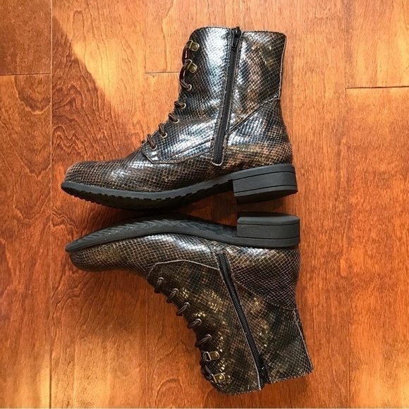White Mountain “Tisbury” Brown “Python Snakeskin” Print Combat Boots, Size 8 - Picture 4 of 14